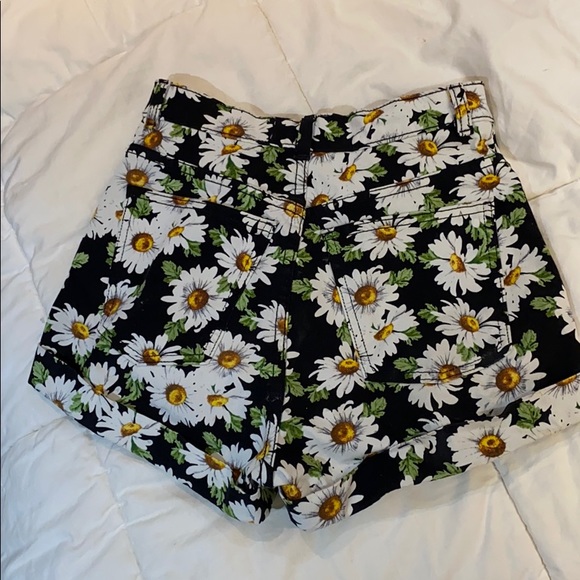 American apparel daisy print shorts - Picture 5 of 5